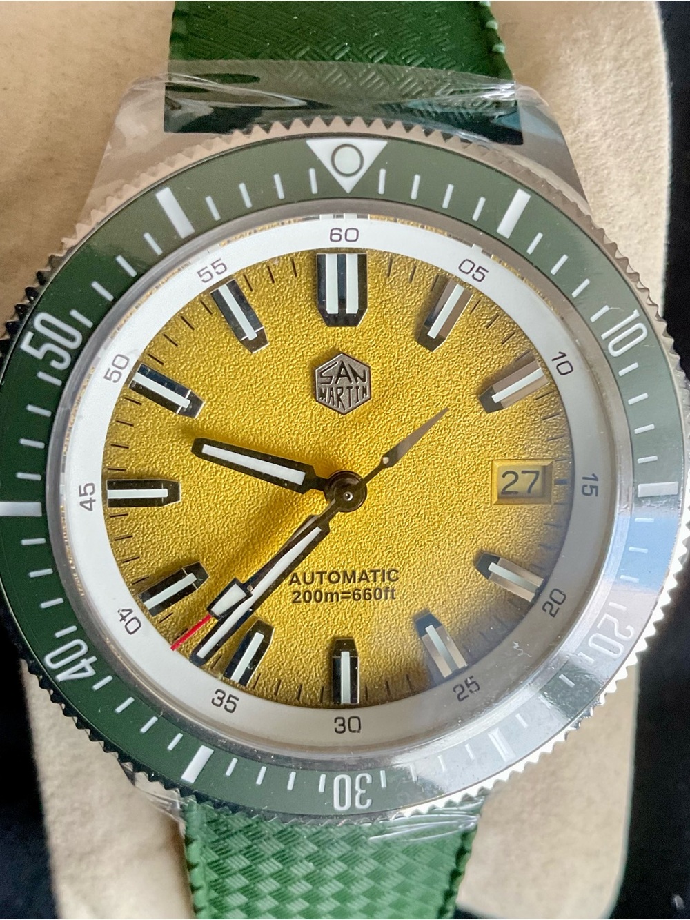 NIB San Martin Men's Automatic Green Bezel Yellow Dial Dive Watch SN0018